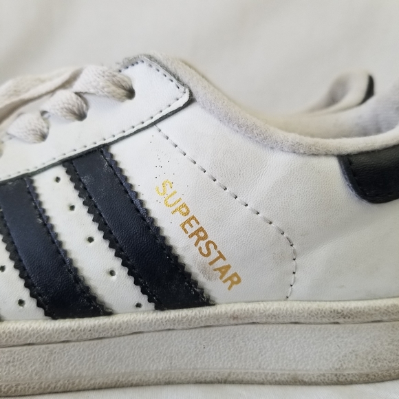 Adidas  Superstar Sneakers U.S. size 6.5 women's - Picture 12 of 14